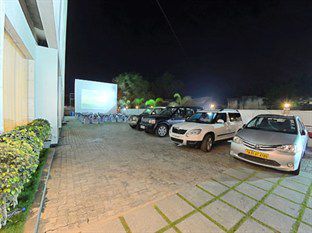 Poppys Anukula Residency Vellore Extérieur photo
